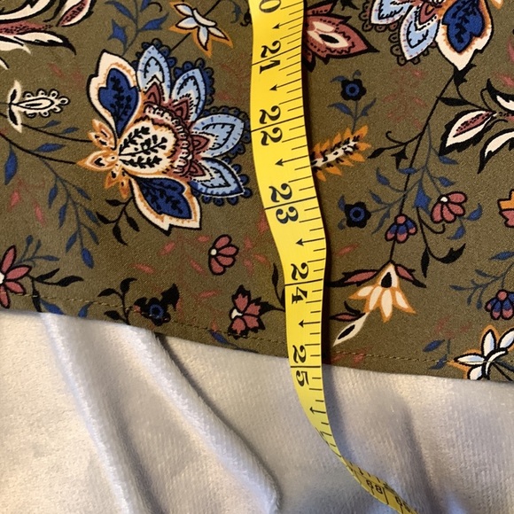 Rachel Zoe size large dark green paisley botanical ruffle collar puff sleeve top - Picture 9 of 10